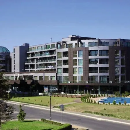 Plaza 아파트 *
